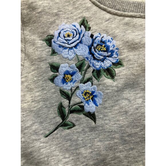 St. John's Bay Embroidered Floral Sweatshirt Women's XS Gray Blue Roses - Picture 7 of 8